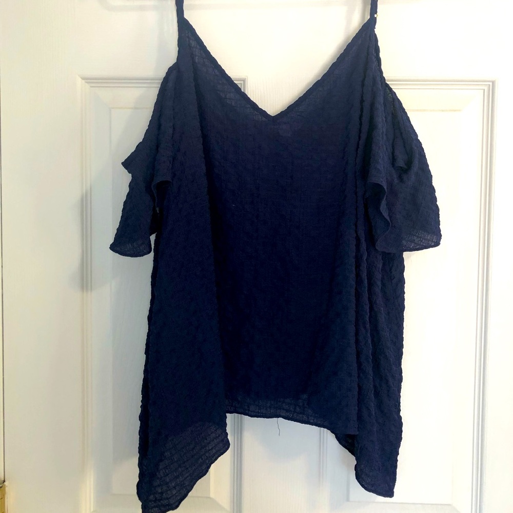 Lilly Pulitzer Cold shoulder shirt